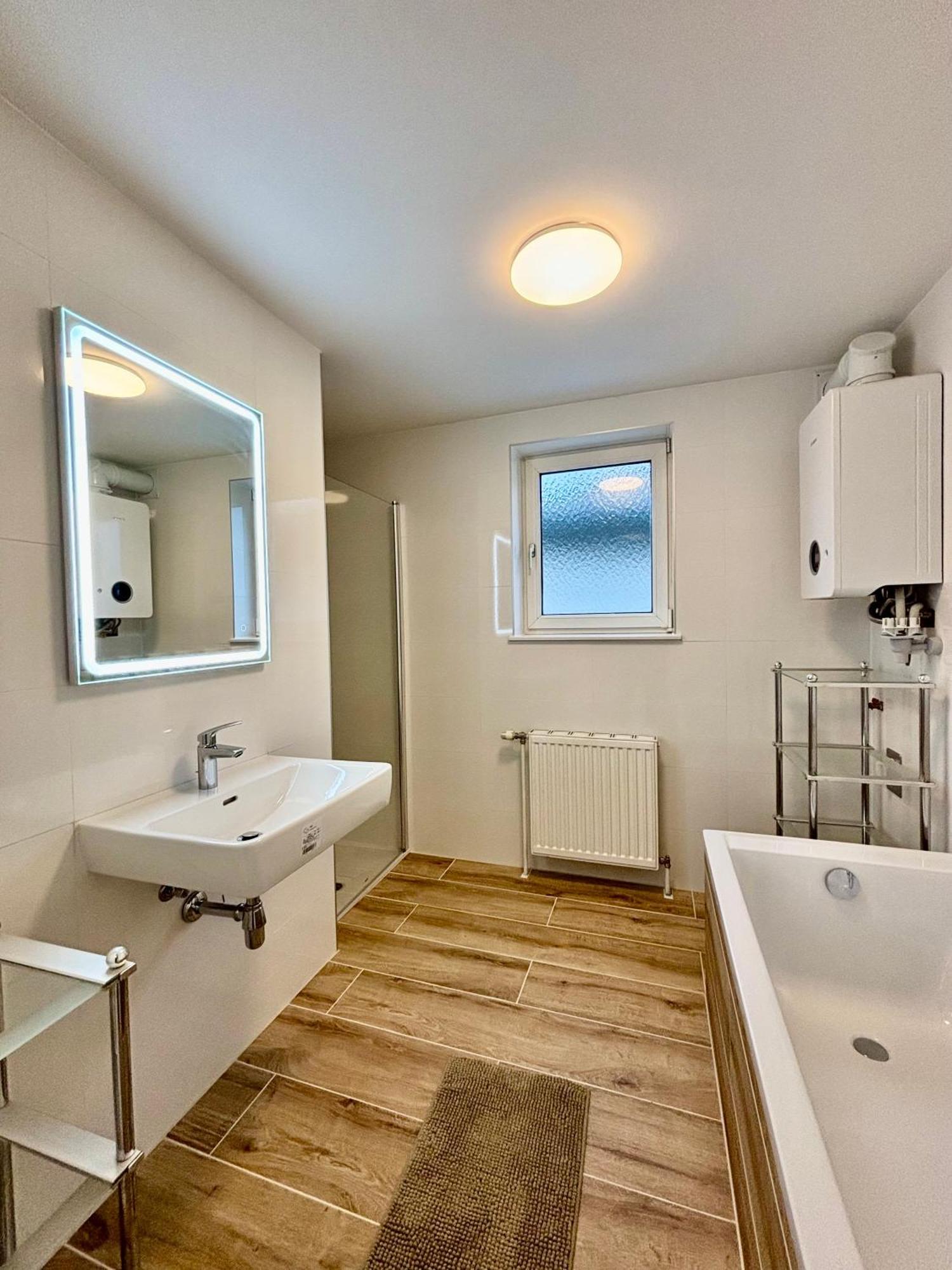 Atemberaubendes Apartment + Pool Βιέννη Εξωτερικό φωτογραφία