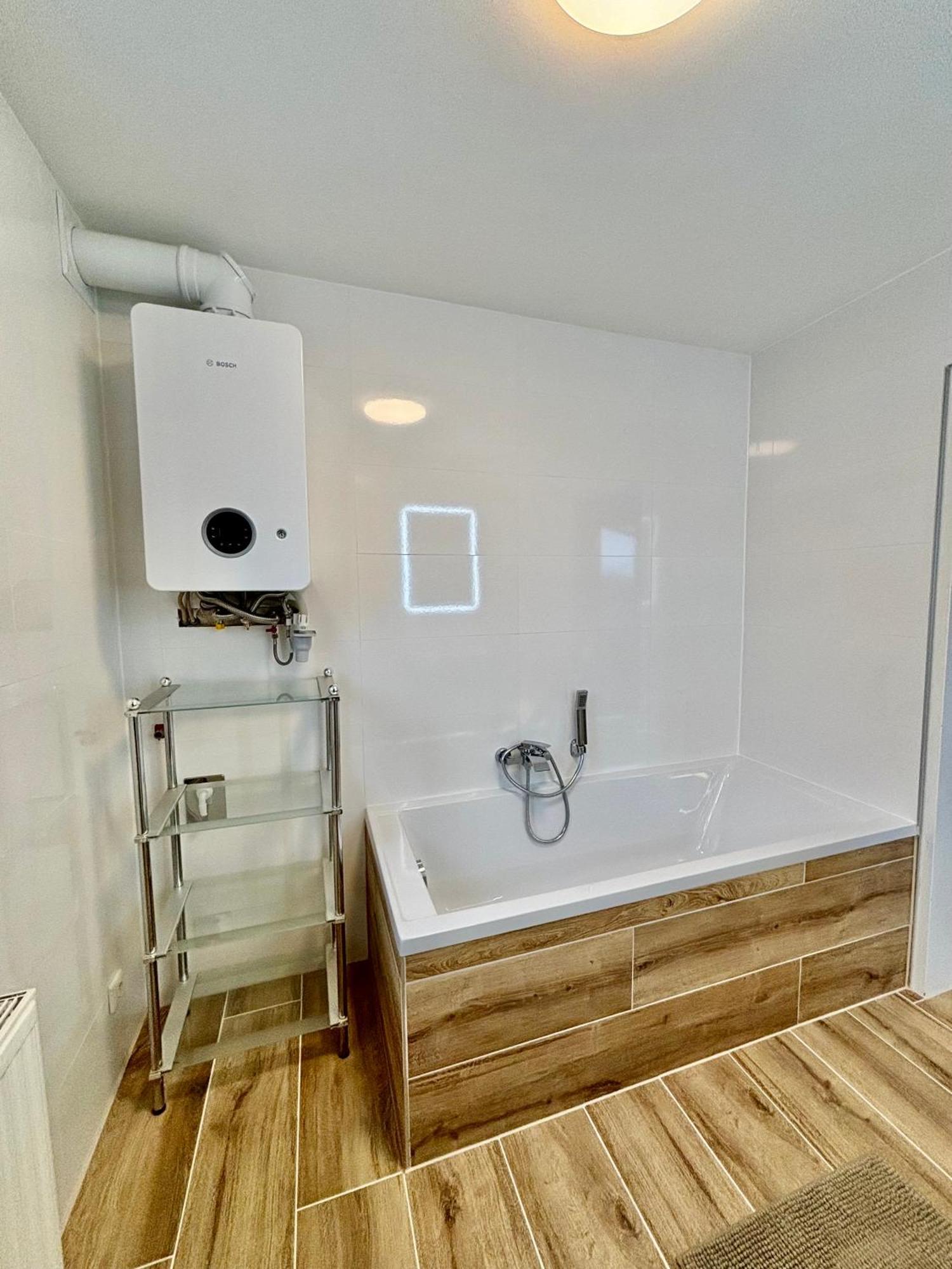 Atemberaubendes Apartment + Pool Βιέννη Εξωτερικό φωτογραφία